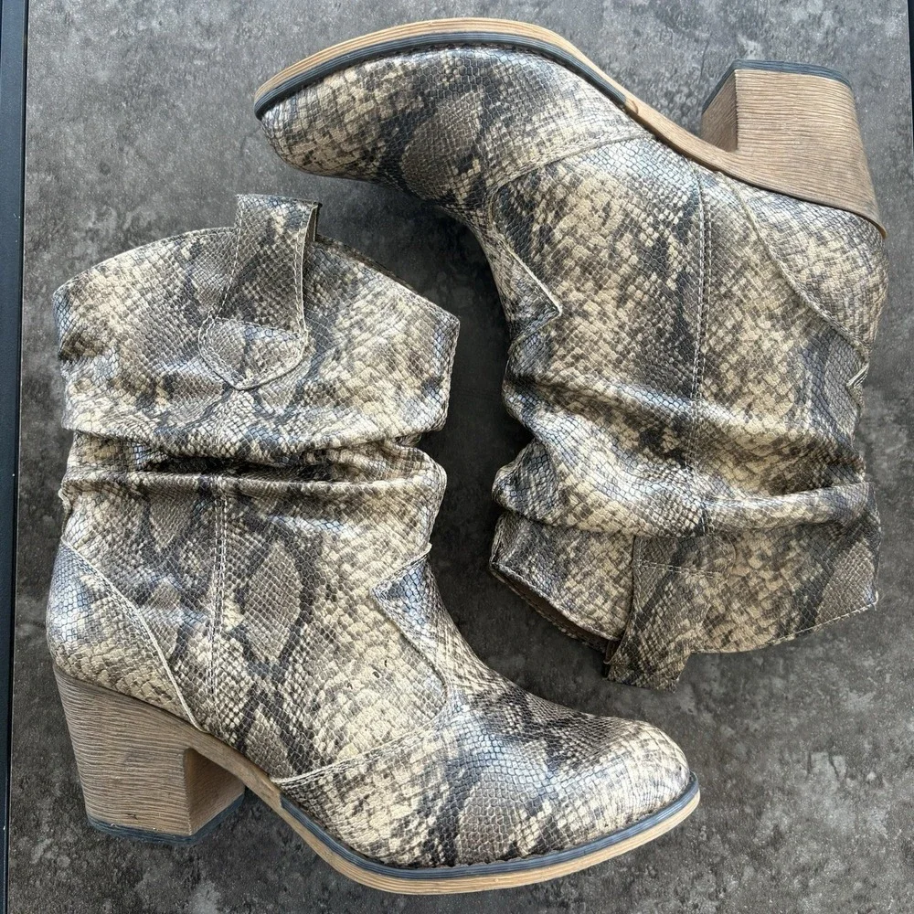 CHARLES ALBERT WOMEN'S BOOTS, SNAKE PATTERN SLOUCH BROWN, SIZE 8